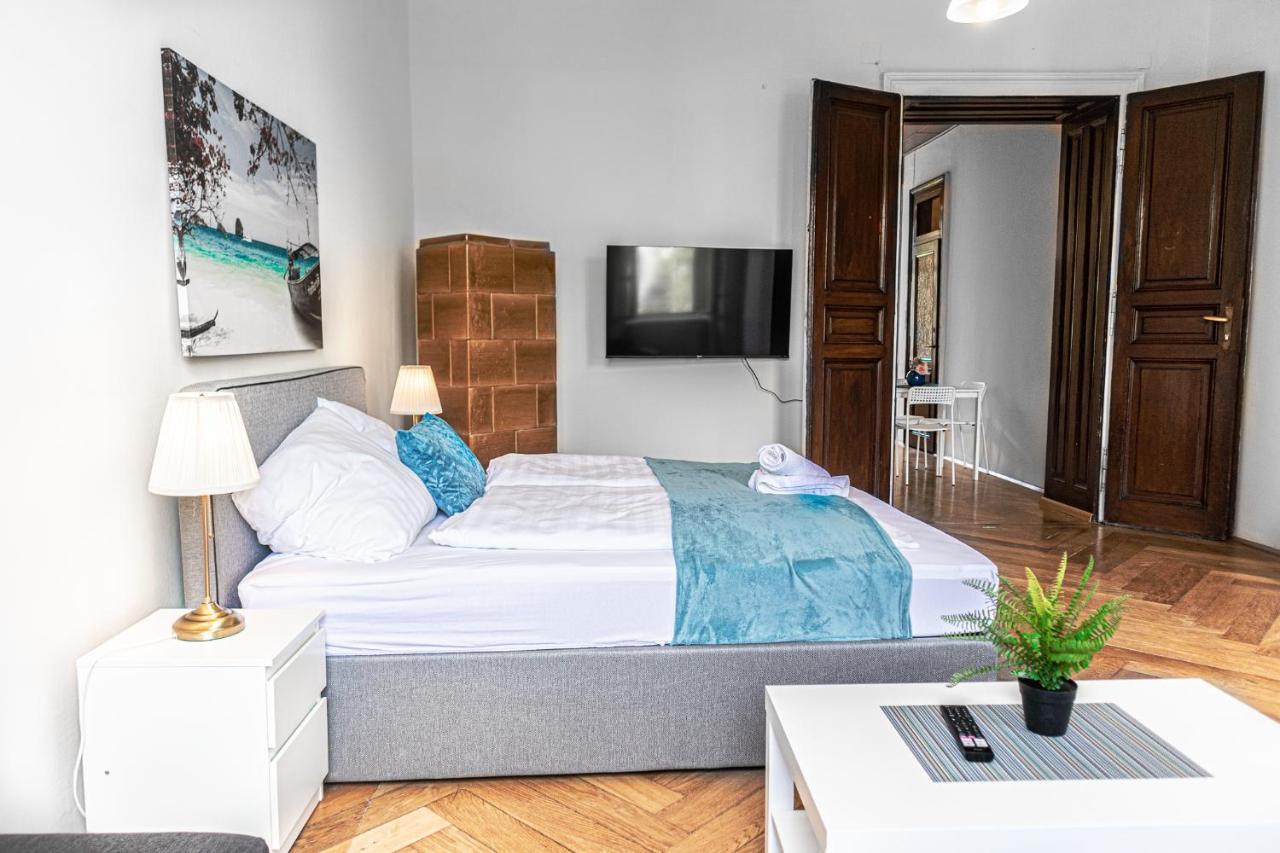 4 Great Apartment Akh - Ideal For Groups Of 19 Vienne Extérieur photo